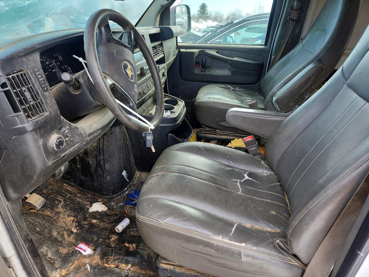 2015 Chev Express 2