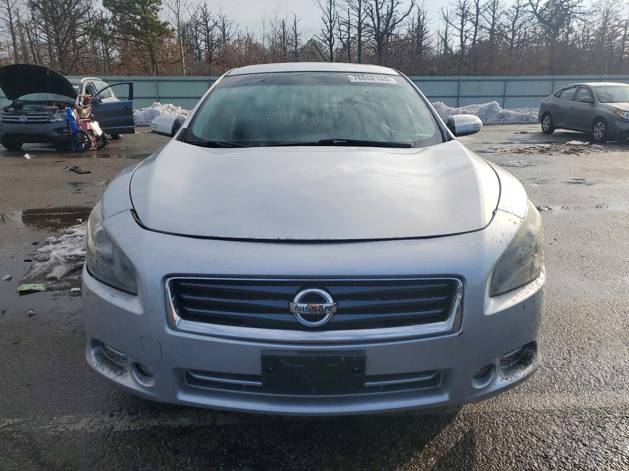 2012 Nissan Maxima s