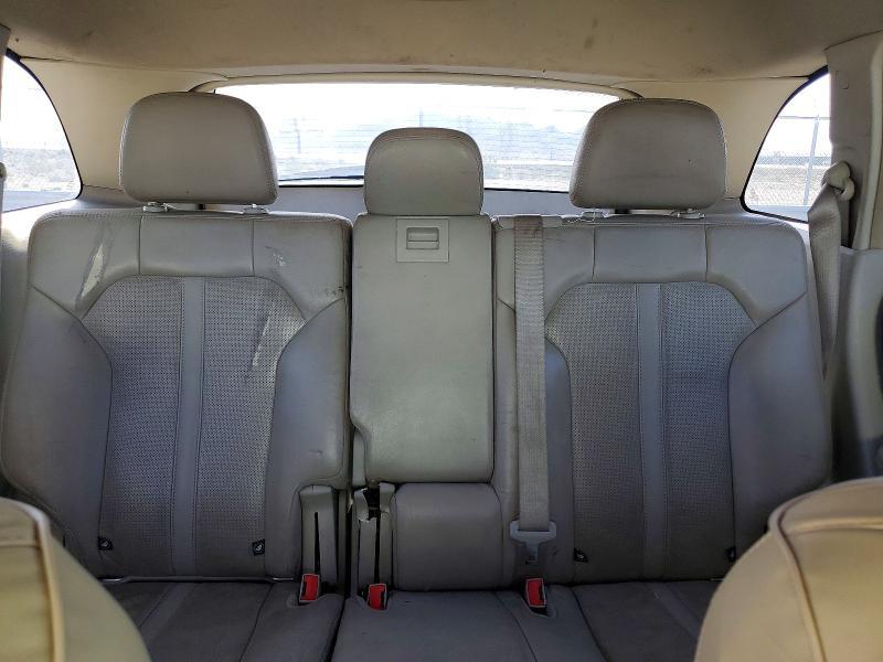 2013 Lincoln Townhouse MKX