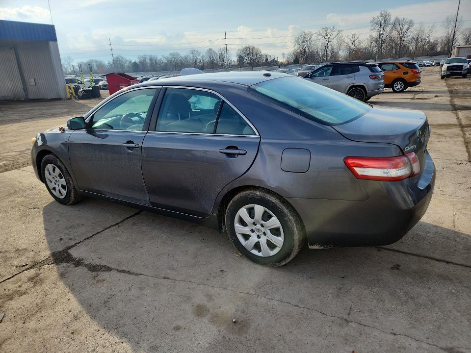 2010 Toyota Camry le