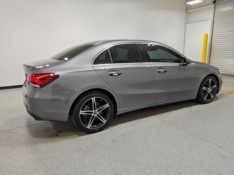 2021 Mercedes-Benz A 220