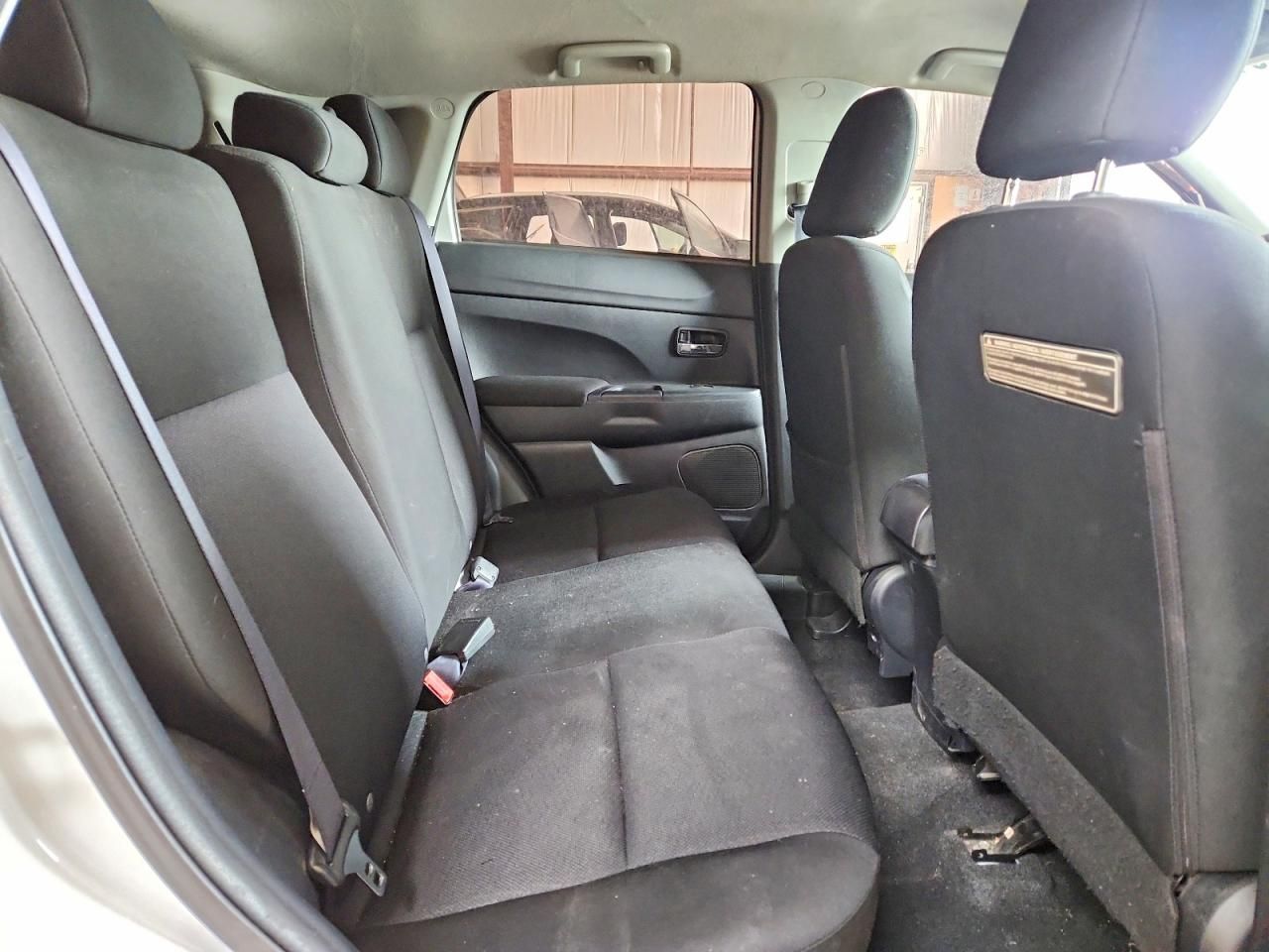 2011 Mitsubishi Rvr se