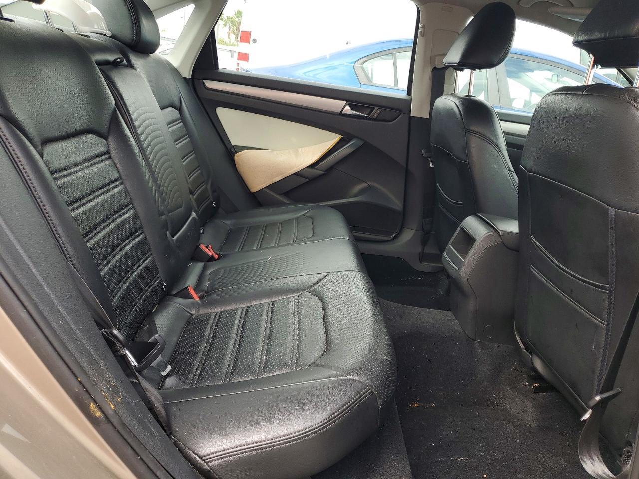 2015 Volkswagen Passat s