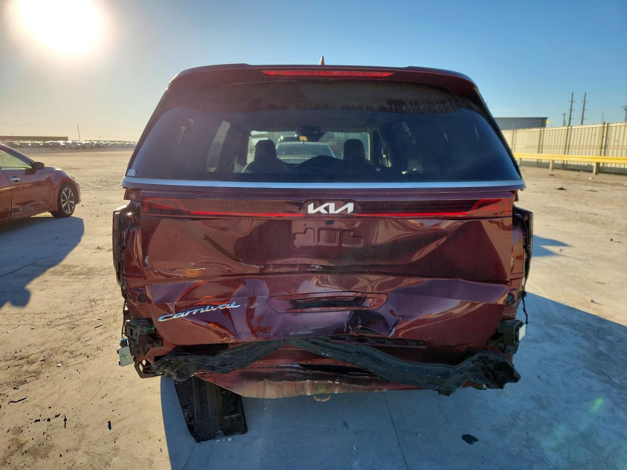 2022 KIA Carnival lx