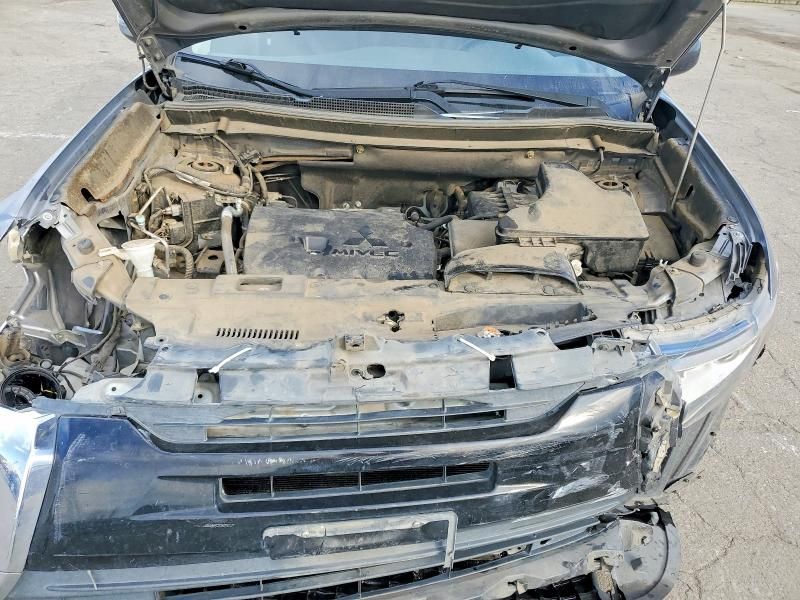 2017 Mitsubishi Outlander es