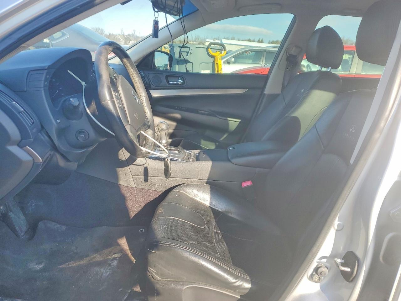 2013 Infiniti G37