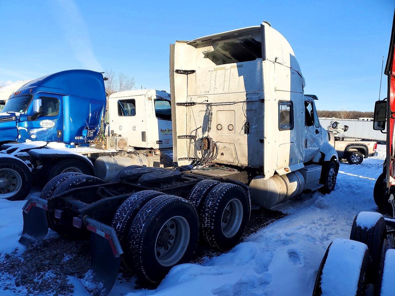 2016 International LF687 Semi Truck