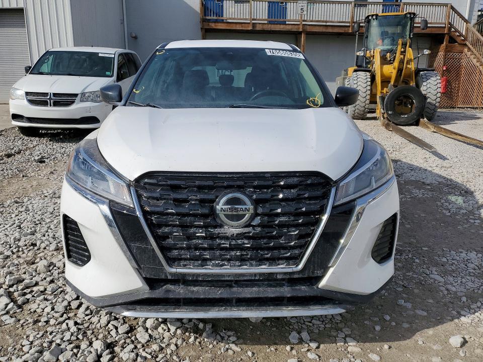 2021 Nissan Kicks s