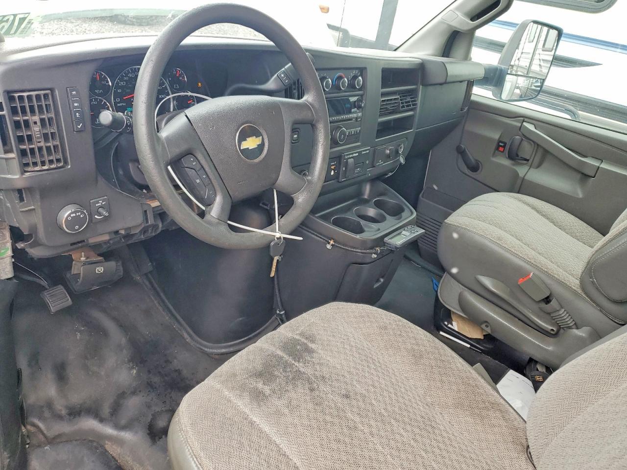 2018 Chevrolet Express BOX Truck