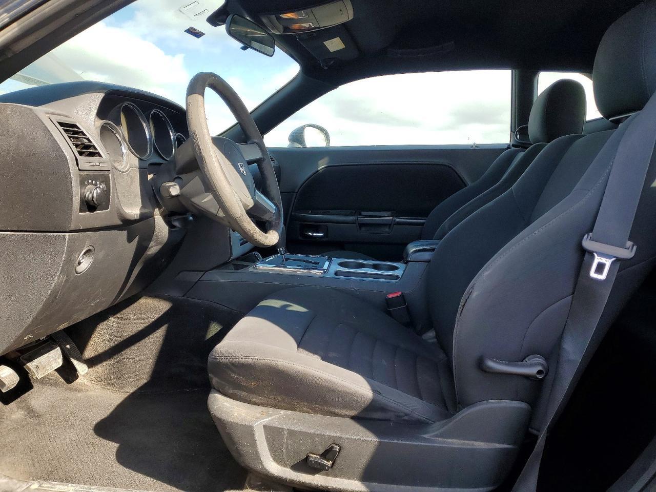 2010 Dodge Challenger se