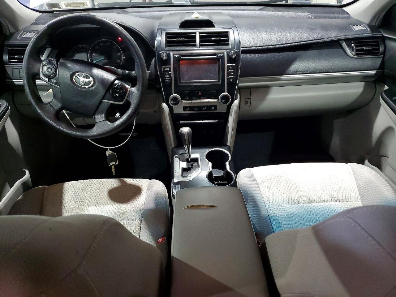2012 Toyota Camry le