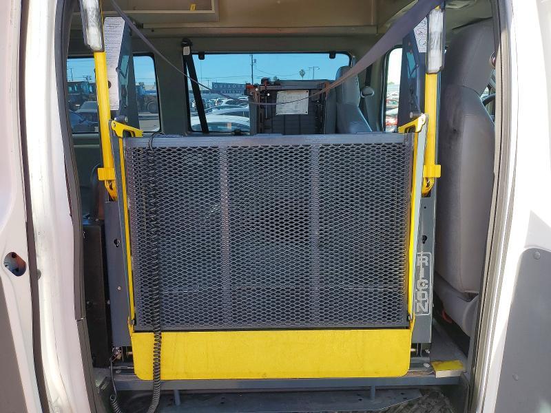 2009 Ford E150 Ambulance