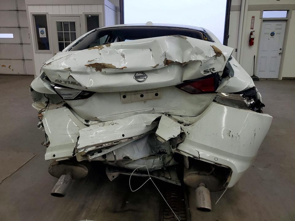 2021 Nissan Altima sr