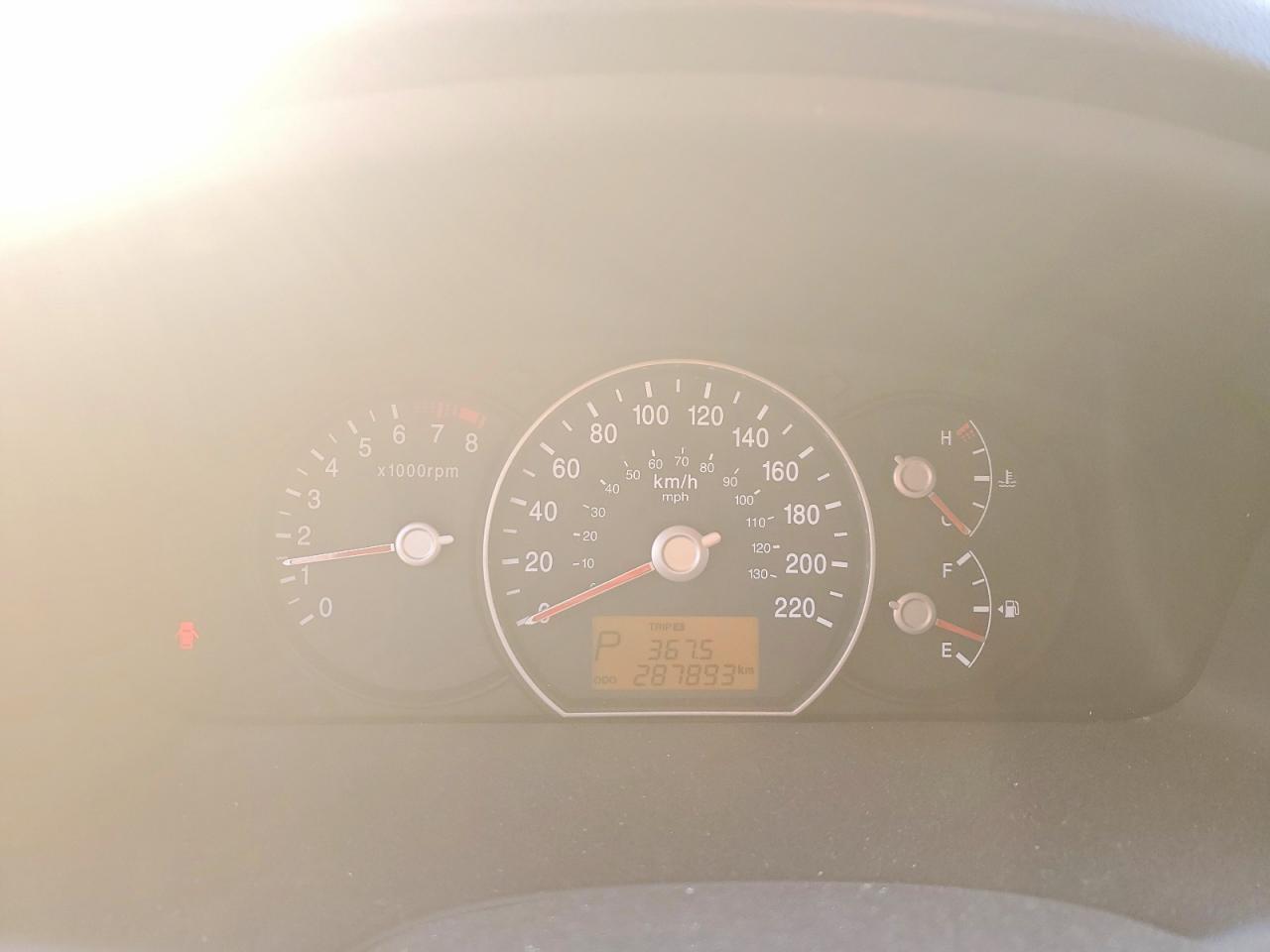 2010 KIA Rondo ex
