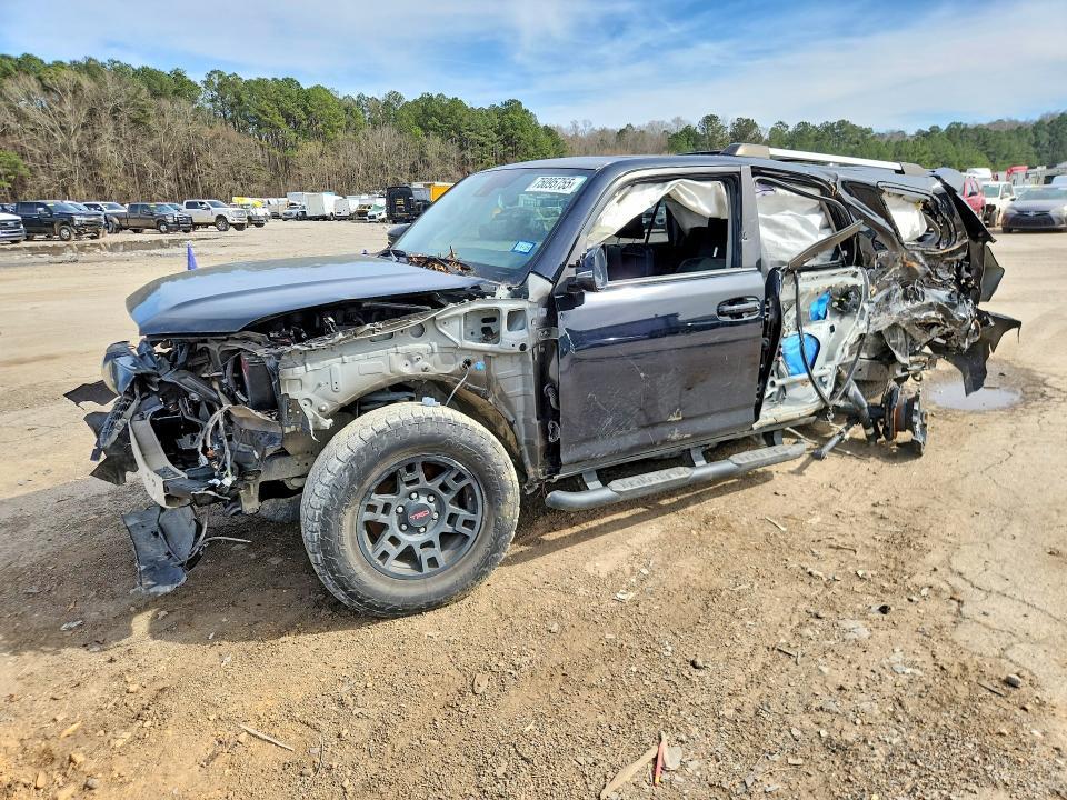 2022 Toyota 4runner SR5