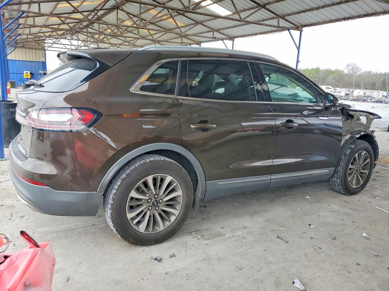 2019 Lincoln Nautilus Select