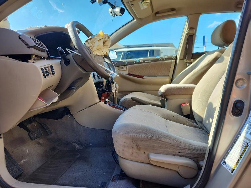 2005 Toyota Corolla le