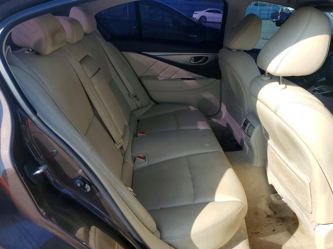 2014 Infiniti Q50 Base