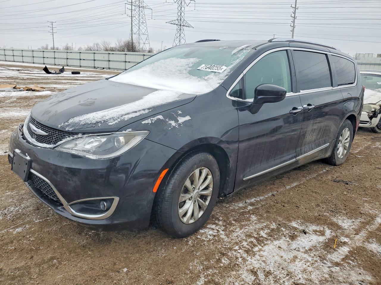 2018 Chrysler Pacifica Touring l