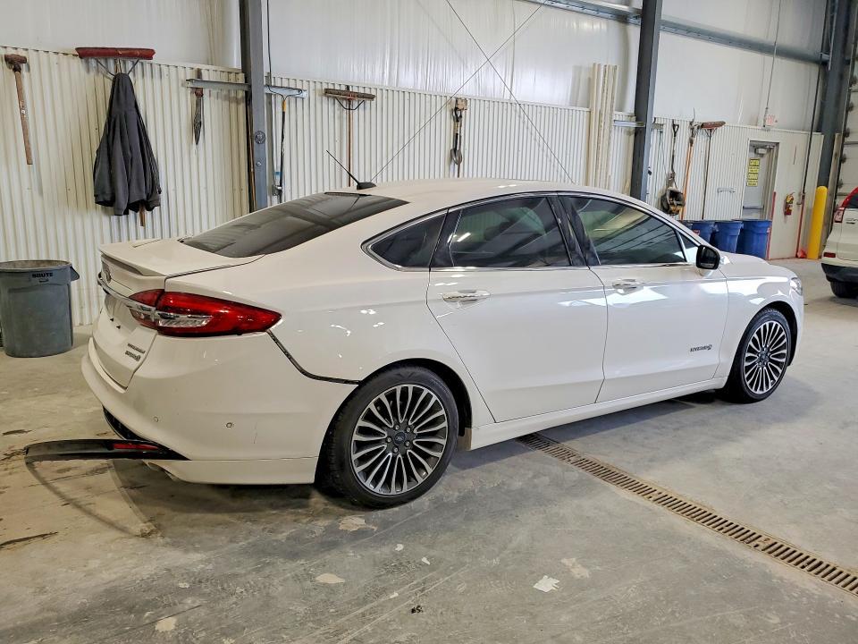 2018 Ford Fusion Titanium/platinum hev