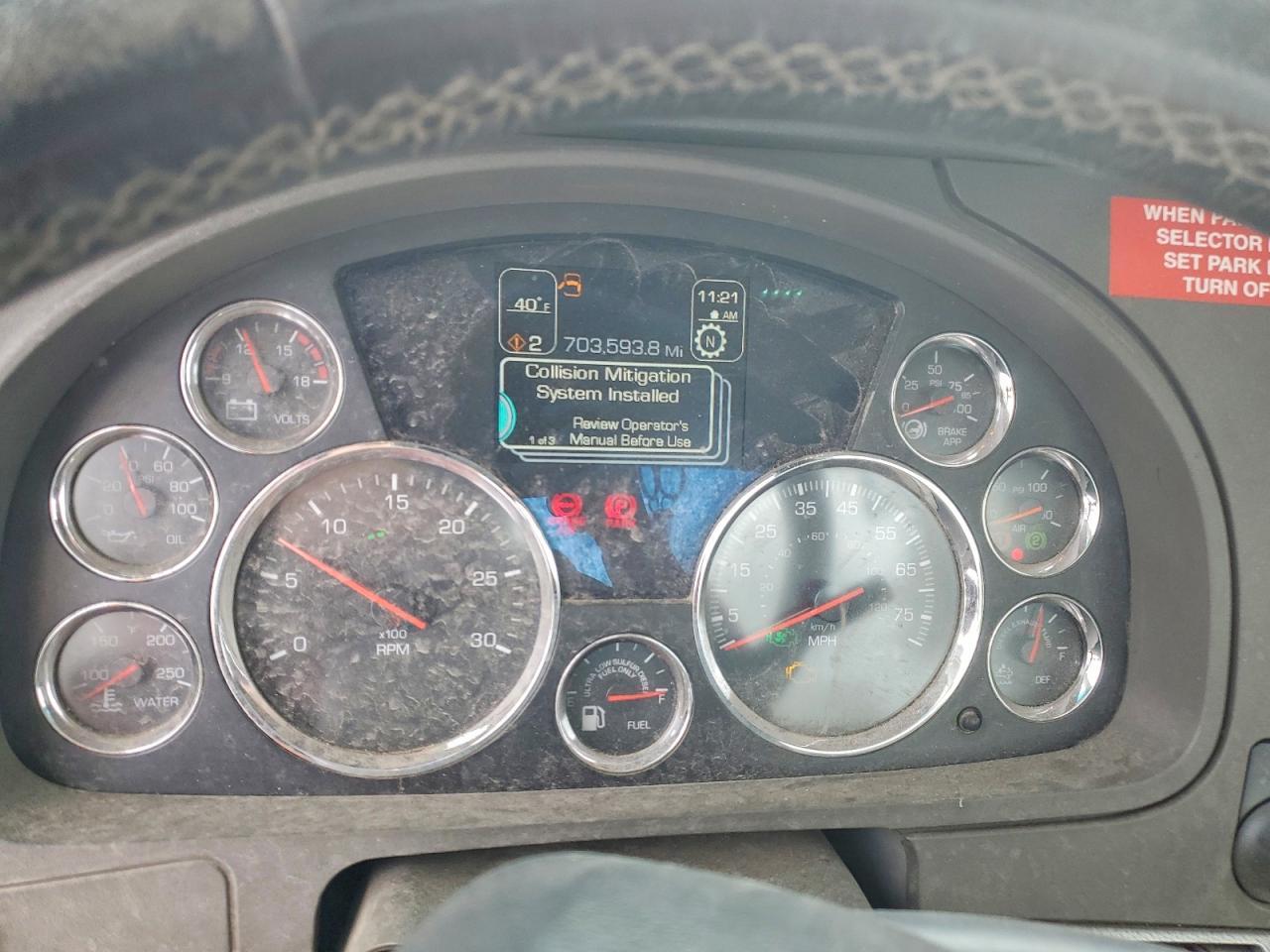 2016 Kenworth T680 Semi Truck
