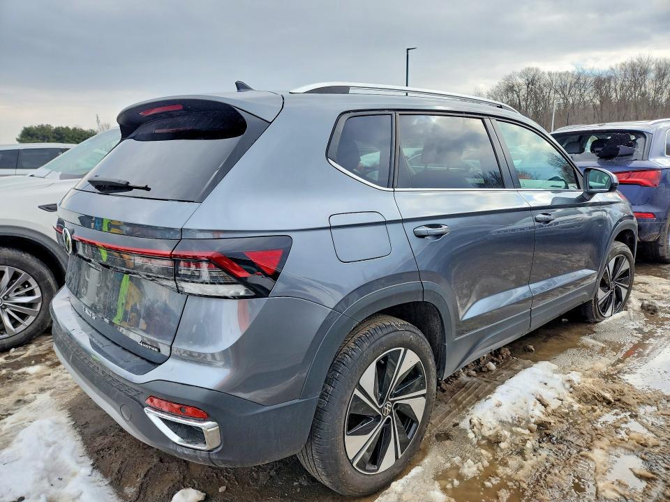 2025 Volkswagen Taos se