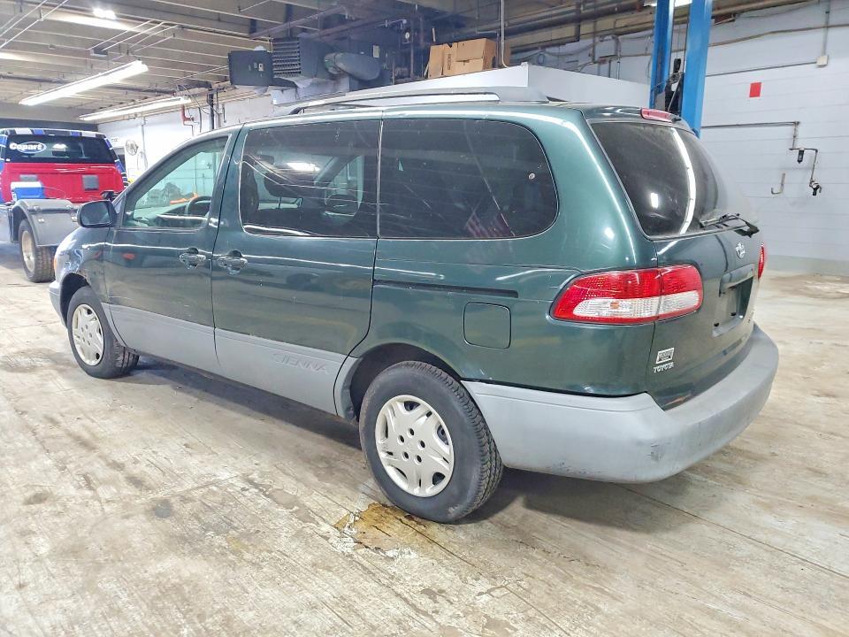 2002 Toyota Sienna ce