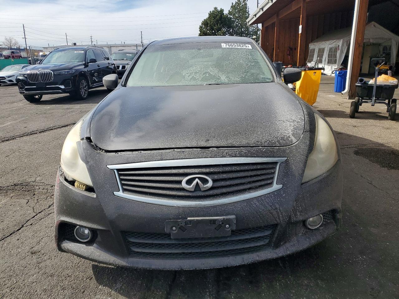 2011 Infiniti G37