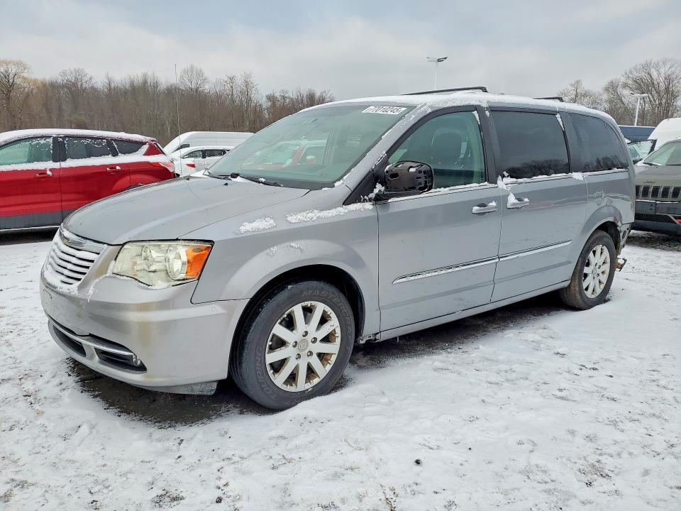 2013 Chrysler Town & Country Touring