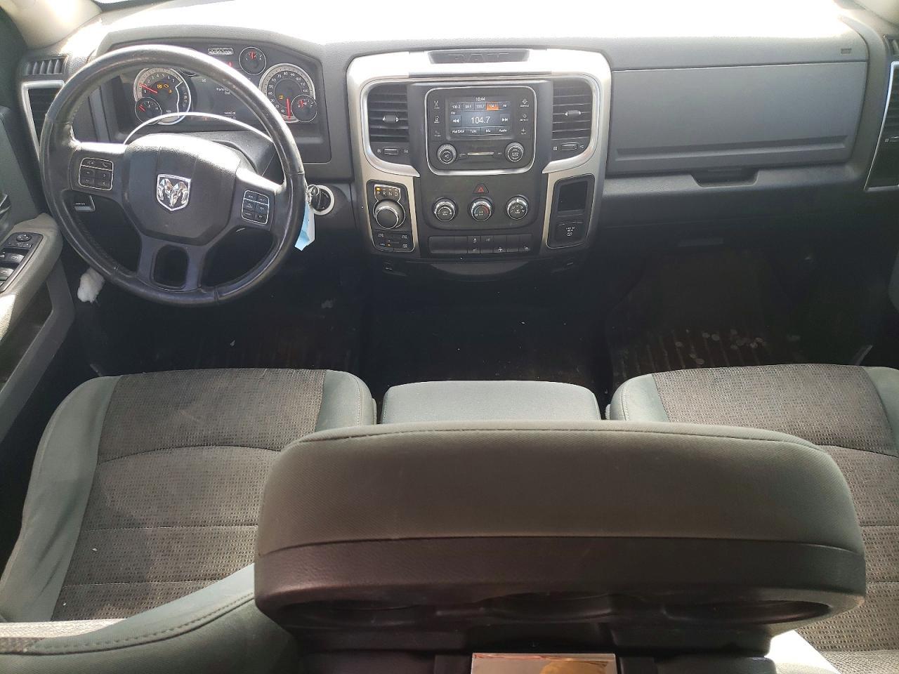 2015 Dodge Ram 1500 slt