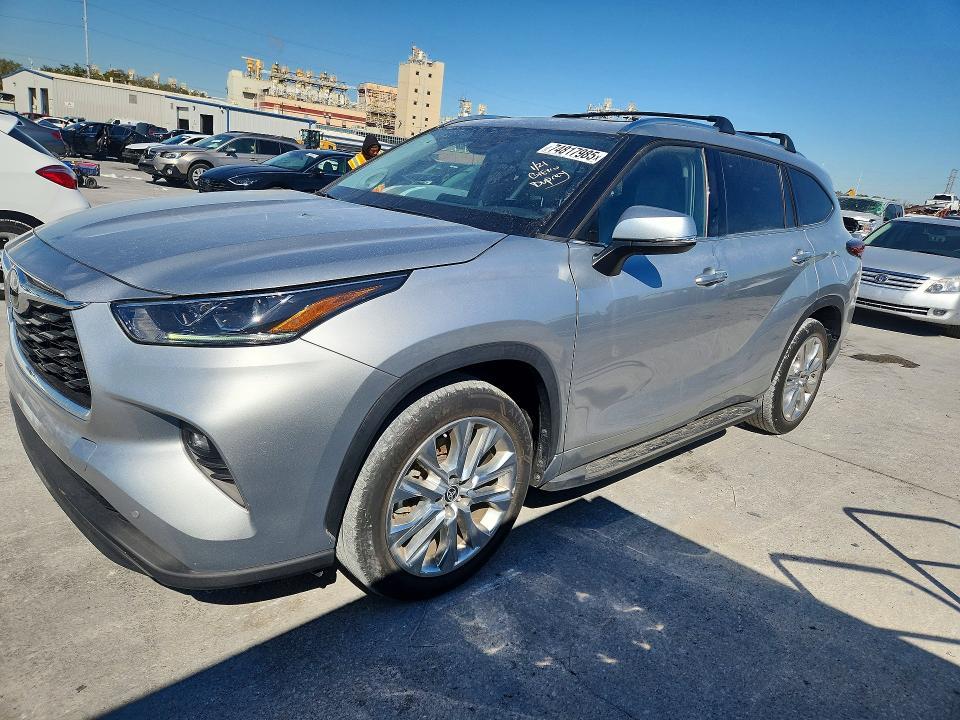 2022 Toyota Highlander Limited