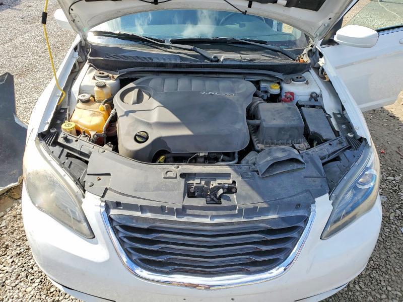 2013 Chrysler 200 Limited