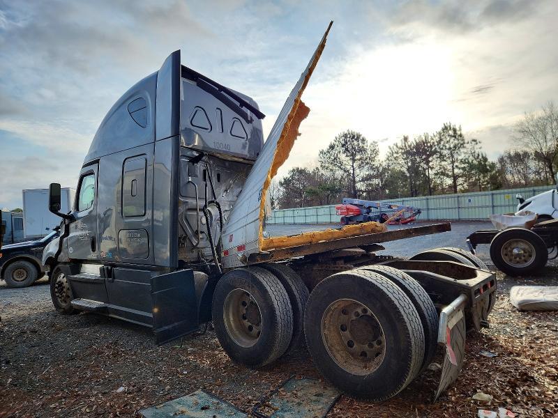2020 Freigliner 2020 Freightliner Cascadia Semi Truck