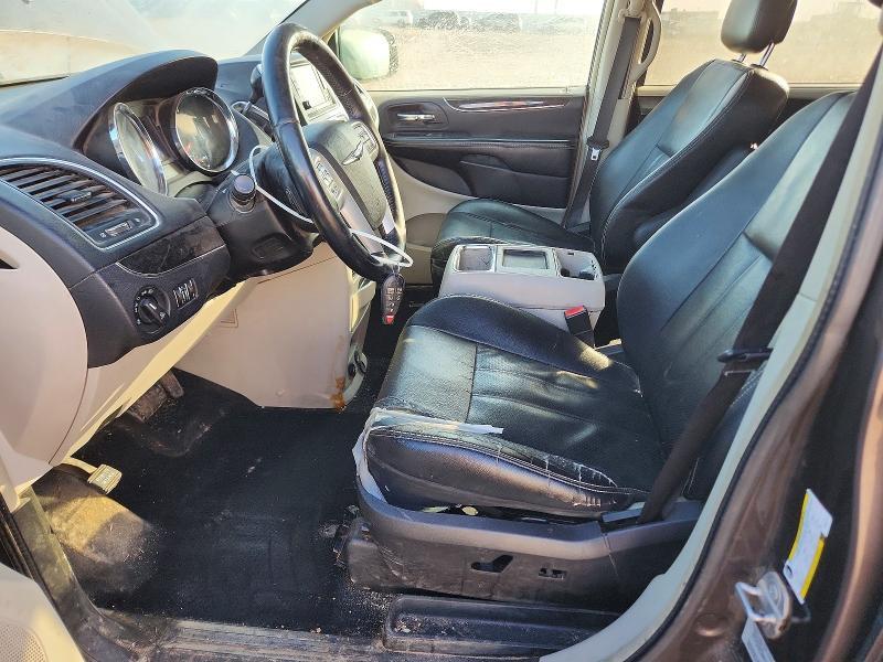 2015 Chrysler Town & Country Touring l