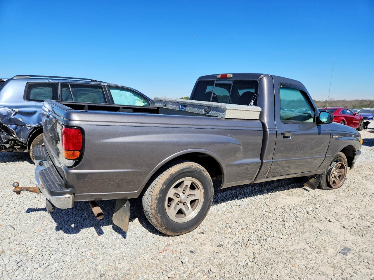 2000 Mazda B3000