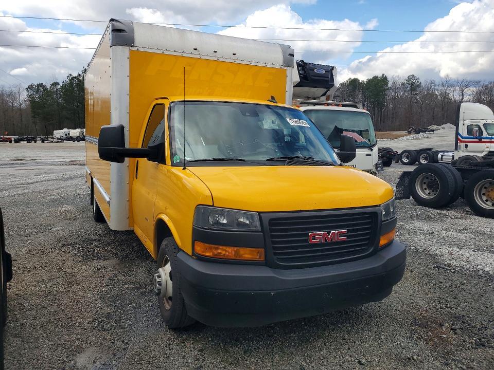 2021 GMC Savana BOX Truck