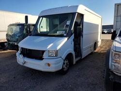 Isuzu npr hd Delivery van Vehiculos salvage en venta: 2013 Isuzu NPR HD Delivery Van
