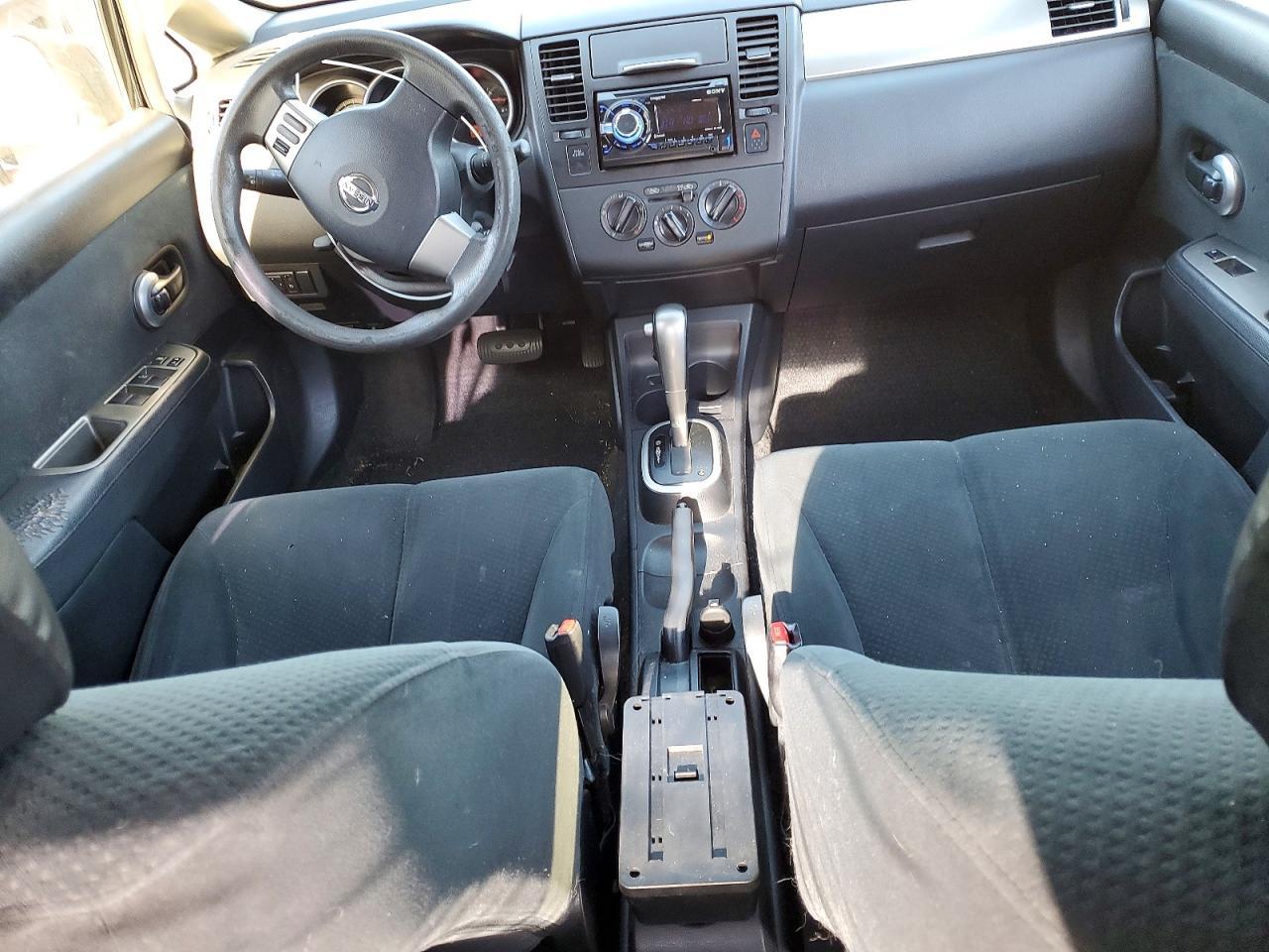 2010 Niss Versa