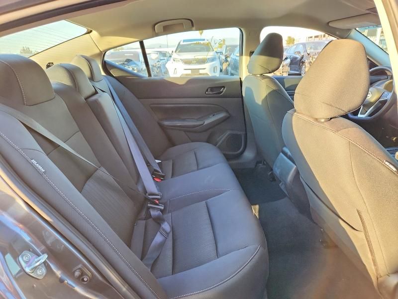 2025 Nissan Altima 2.5 sv