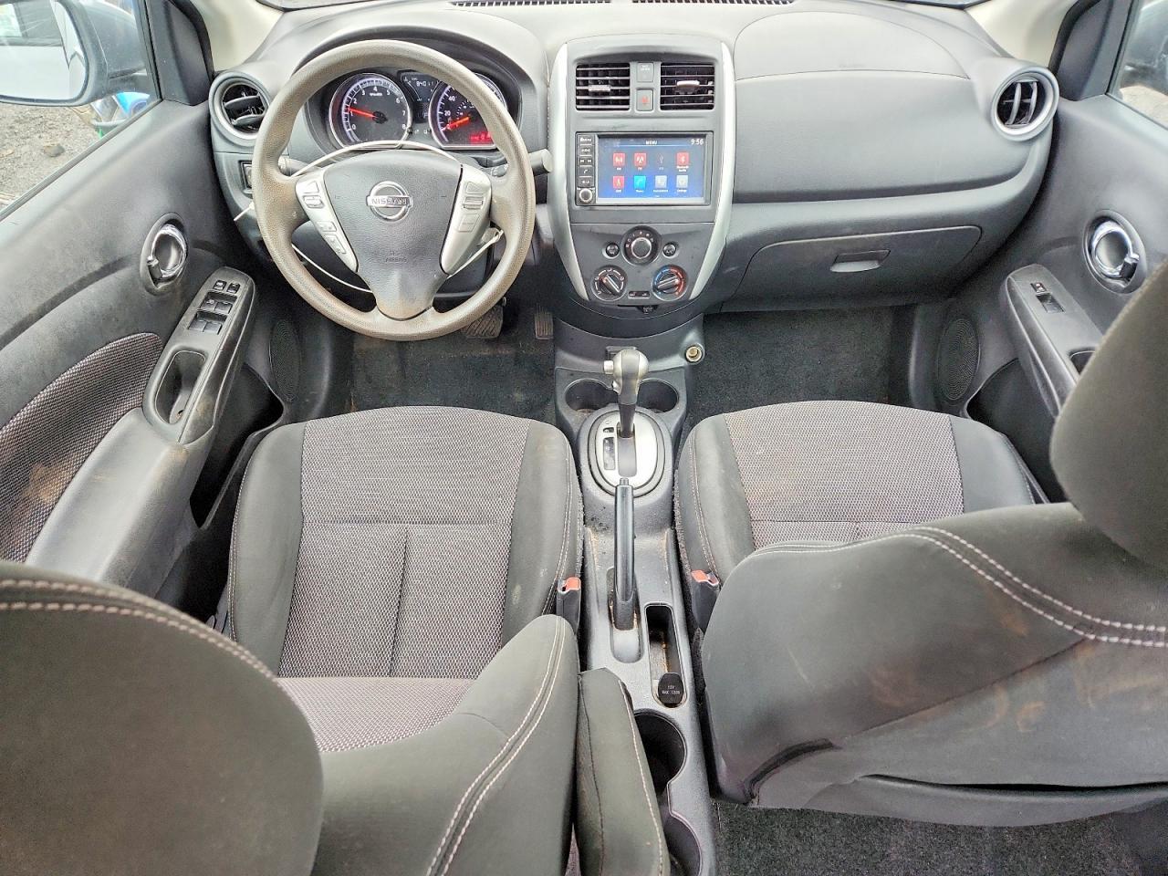 2018 Nissan Versa sv