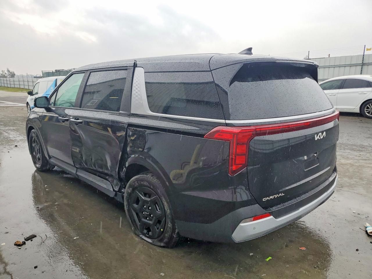 2026 KIA Carnival lx