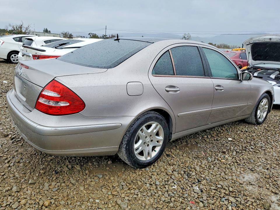 2004 Mercedes-Benz E 320