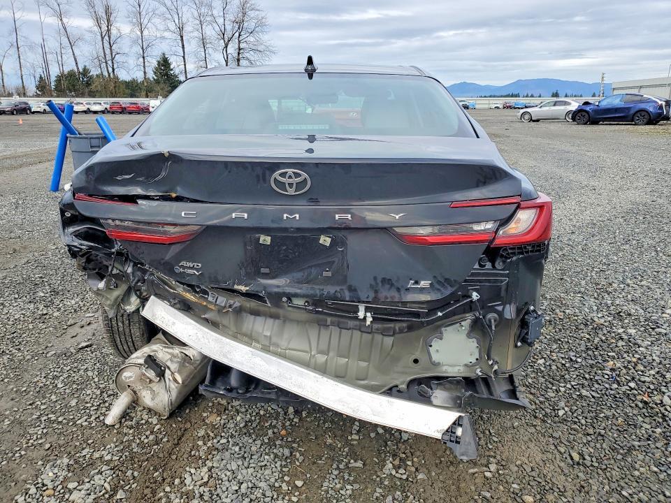 2025 Toyota Camry le