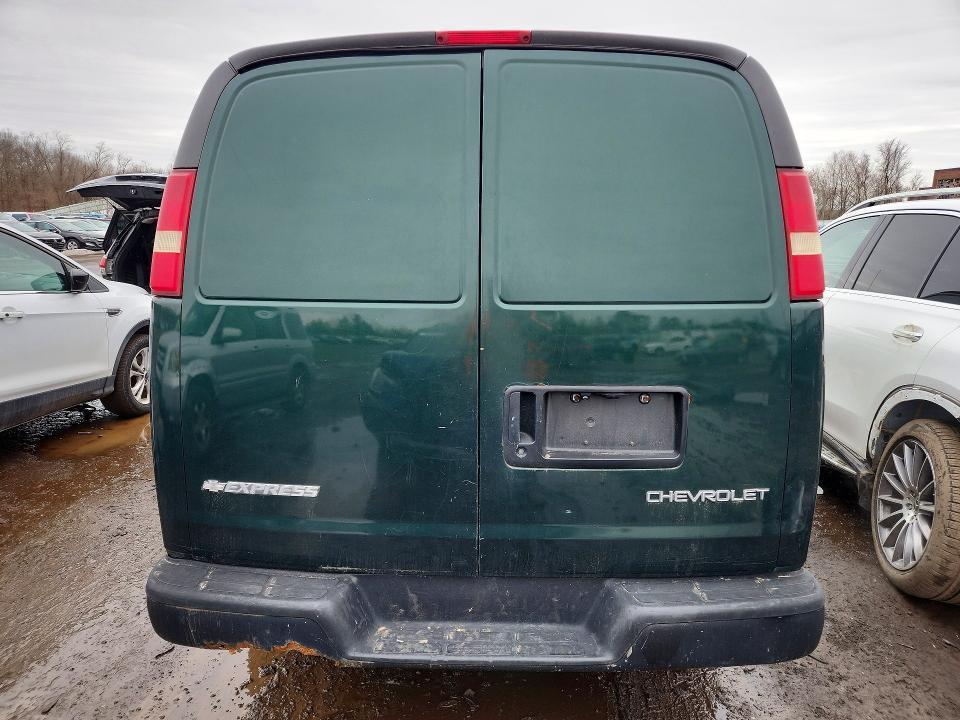 2004 Chevrolet Express G1500 Delivery van