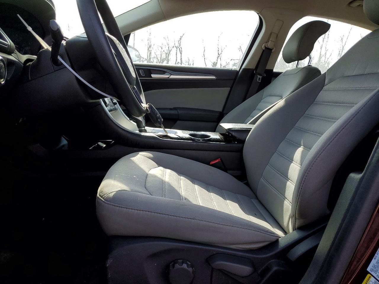 2013 Ford Fusion s