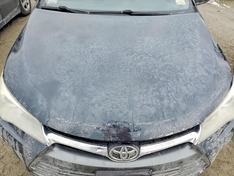 2015 Toyota Camry le