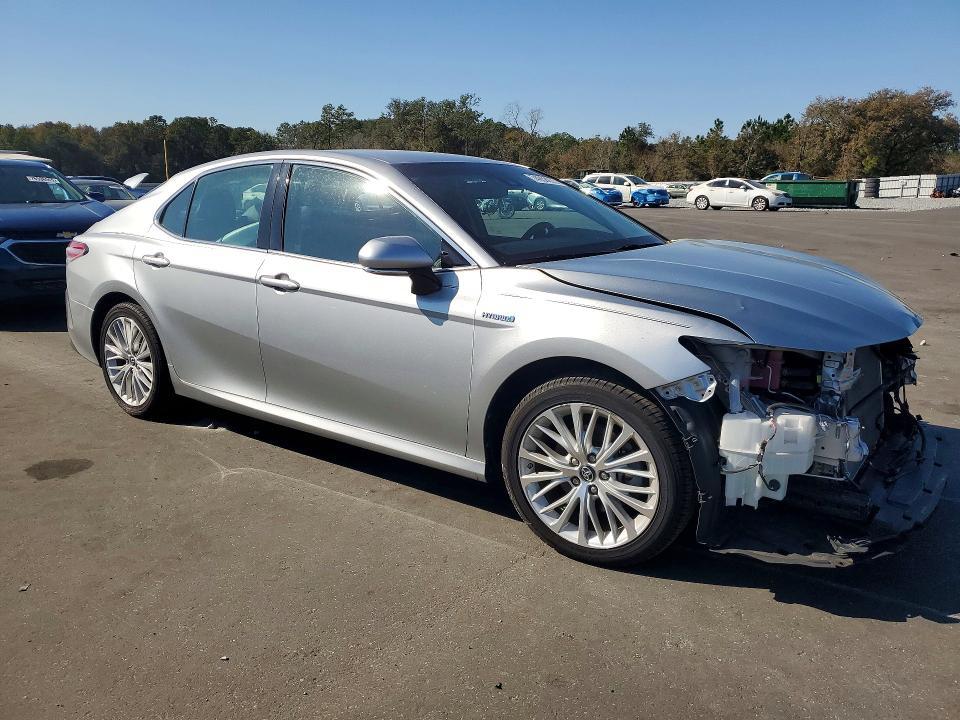 2018 Toyota Camry Hybrid