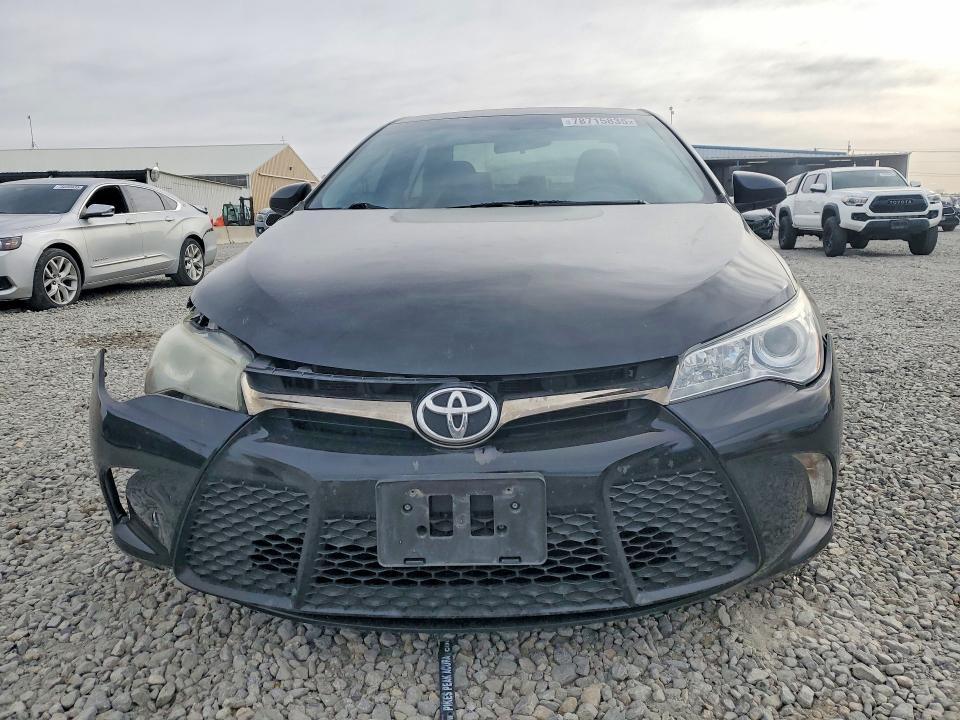 2016 Toyota Camry le