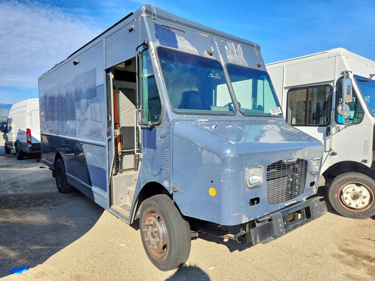 2020 Freightliner MT45G Chassis Delivery Truck