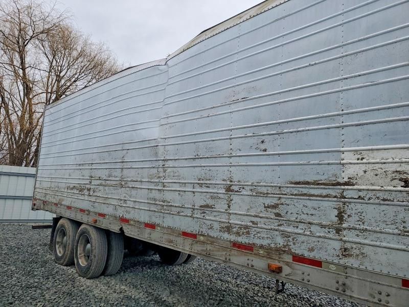 2010 Utility VS2RA Refrigerated Van Trailer